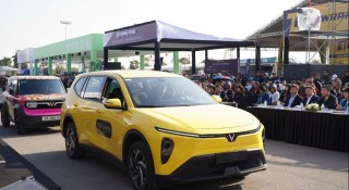 Limo Green là chiếc ô tô điện VinFast thứ 200.000 xuất xưởng tại nhà máy ở Hải Phòng trong năm 2025