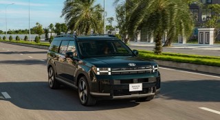 Hyundai tung ưu đãi lớn trước Tết: Santa Fe giảm tới 220 triệu, Accent được khuyến mãi gấp đôi Vios