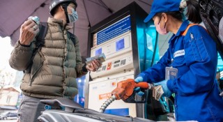 Chính phủ giảm thuế nhập khẩu một số loại xăng dầu về 0% để ổn định nguồn cung, áp dụng đến hết tháng 4/2026