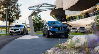 BMW không bị thuyết phục bởi công nghệ sạc siêu nhanh của BYD, giữ vững triết lý cân bằng hiệu suất