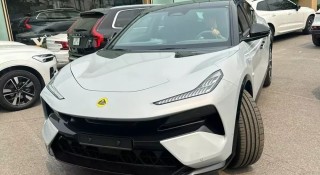 Lotus Eletre cập bến đại lý Việt trước thềm ra mắt: SUV điện cạnh tranh Porsche Macan EV