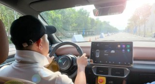 Di chuyển bằng ô tô điện ngày nắng nóng: Những lưu ý không nên bỏ qua