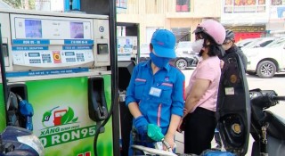 Tin đồn bủa vây xăng E10: Chuyên gia khuyến cáo người dùng Việt ra sao?