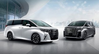 MPV cao cấp Toyota Alphard 2026 có bản tiêu chuẩn mới, giá quy đổi từ hơn 2,8 tỷ đồng