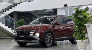 Đại lý mạnh tay giảm giá xe VIN 2025, khách mua tiết kiệm cả trăm triệu đồng