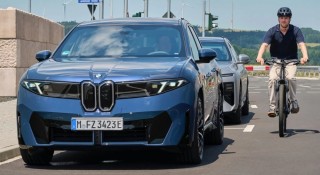 BMW iX3 2027 bổ sung loạt công nghệ an toàn mới: Tự tránh chướng ngại, ngăn mở cửa sai thời điểm
