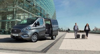 Đánh giá chi tiết Ford Tourneo 2020: Cạnh tranh Kia Sedona
