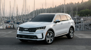 Đại lý nhận đặt cọc Kia Sorento Hybird, 'ăn xăng' chỉ 6 lít mỗi 100 km