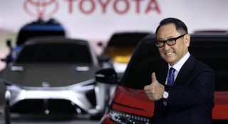 Số một thế giới nhưng Toyota liên tiếp dính bê bối gian lận