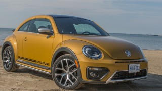 Đánh giá Volkswagen Beetle Dune 2020: Phong cách hoài cổ