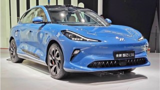 Xe điện hạng sang MG IM6 ra mắt thị trường hàng xóm 'sát vách', giá quy đổi 764 triệu đồng