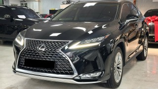 Vừa lăn bánh 16.000 km, Lexus RX350 2022 rao bán hấp dẫn trên sàn xe cũ