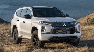 Cú trượt dài của Mitsubishi: 4 mẫu xe lọt top giảm sâu doanh số trong tháng 4/2025
