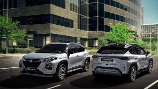 Giá dưới 500 triệu, hybrid tiết kiệm: Suzuki Fronx có làm nên chuyện trong phân khúc SUV hạng A?