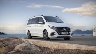 Mercedes-Benz V-Class 2025 nhận cọc tại đại lý: MPV hạng sang đấu Alphard, giá dự kiến từ 3,4 tỷ đồng
