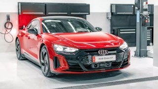 Xe điện Audi e-tron GT ra mắt khách Việt: Giá từ 5,2 tỷ, đối đầu Porsche Taycan