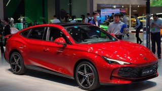 Cận cảnh 'hàng hot' MG7, về Việt Nam sẽ cạnh tranh Honda Civic