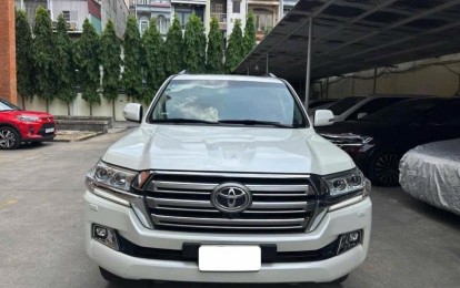 Toyota Land Cruiser VX 2020 rao bán ngang ngửa giá niêm yết sau 4 năm lăn bánh