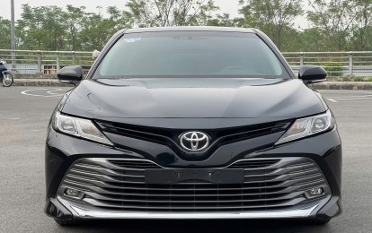 Lăn bánh 4,8 vạn kilomet, Toyota Camry 2020 rao bán chỉ ngang Mazda CX-5