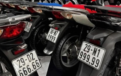 Biển số xe ngũ quý dành cho xe máy 'đổ bộ' dồn dập trong phiên đấu giá ngày 28/4