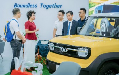 VinFast mở rộng thị trường Lào với bộ đôi xe điện VF3, VF5