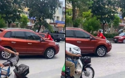 Người đàn ông liều lĩnh bám vào nắp capo ô tô giữa phố Hà Tĩnh chỉ để 'chặn' ô tô đã gây xích mích