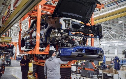 Ford rục rịch sản xuất xe bán tải điện giá rẻ, tự sản xuất pin