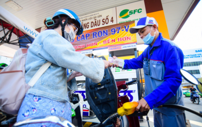 Giá xăng dầu hôm nay 17/04: Xăng RON 95 vượt ngưỡng 25.000 đồng/lít