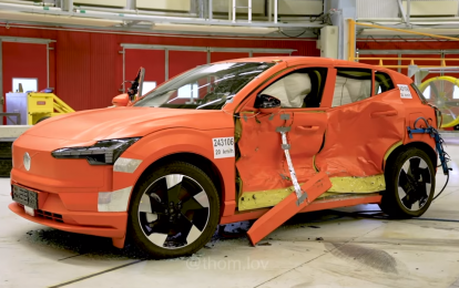 Độc lạ như Volvo, test an toàn xe điện theo cách chả giống ai