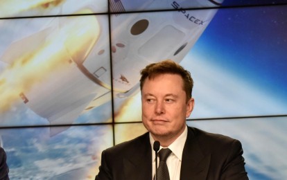 Rộ tin vệ tinh của Elon Musk có thể phá hủy tầng ozone của trái đất