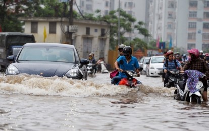 Mẹo xử lý HIỆU QUẢ xe ngập nước, chết máy giữa đường vì mưa to