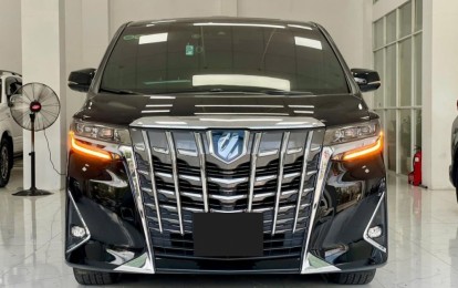 Lăn bánh 16.000 km, Toyota Alphard 2021 khấu hao tiền tỷ trên sàn xe cũ