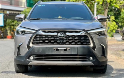 Sau 3 năm lăn bánh, Toyota Corolla Cross 2021 lên sàn xe cũ với giá khó tin