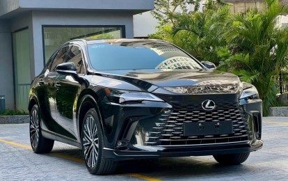 Lexus RX 350 2023 chạy lướt 20.000 km có giá thế nào trên sàn xe cũ?