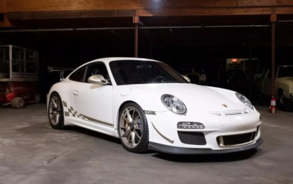 Chiếc Porsche 997 GT3 RS 2010 lăn bánh 14 năm lên sàn đấu giá với giá cao hơn xe mới