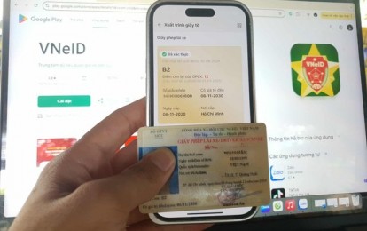 Chạy xe khi bằng lái đã bị trừ hết điểm có thể bị phạt đến 20 triệu đồng