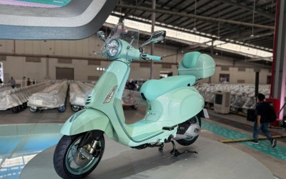 Cặp xe ga Vespa Sprint và Primavera ra mắt bản nâng cấp: Tinh chỉnh thiết kế, cạnh tranh Honda SH