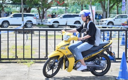 Những kỹ năng tài xế cần nhớ để tránh bị trượt bánh khi lái xe máy vào cua