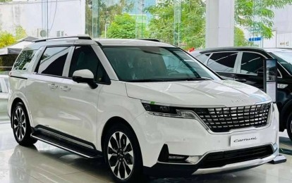 Kia Carnival máy xăng xả kho, 'đại hạ giá' gần 400 triệu đồng