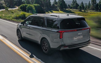 Kia Việt Nam giới thiệu Carnival Hybrid Premium: Có 3 cấu hình, hướng đến khách hàng gia đình và doanh nhân
