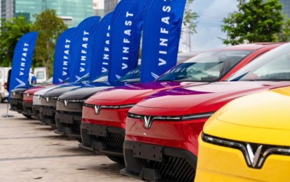 VinFast triển khai loạt ưu đãi khủng: Từ 'mua xe 0 đồng' trả góp đến miễn phí sạc - đổi pin