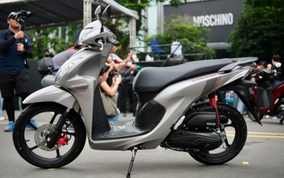 Honda Vision lại bị 'đội giá' cận Tết Nguyên đán, mức chênh tới gần 5 triệu đồng