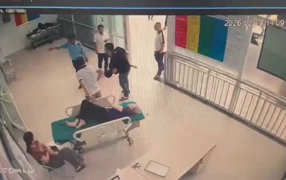 Câu chuyện cảm động ở Bắc Ninh: Tài xế chấp nhận vượt đèn đỏ đưa cháu bé bị hóc dị vật đi cấp cứu