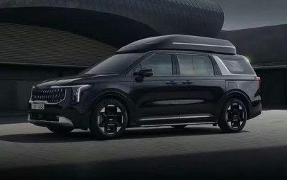 Kia Carnival High Roof vừa ra mắt tại Hàn Quốc có gì khác biệt so với bản thường?