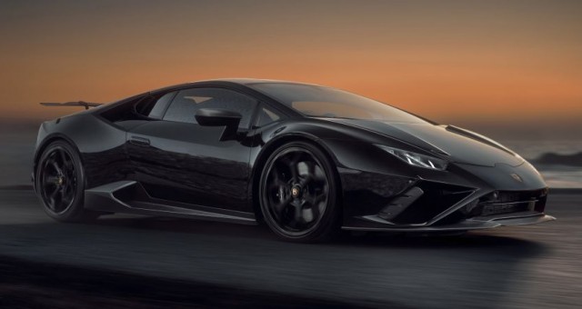 Lamborghini Huracan EVO RWD xuất hiện cực ngầu với bộ cánh 'đen huyền bí'