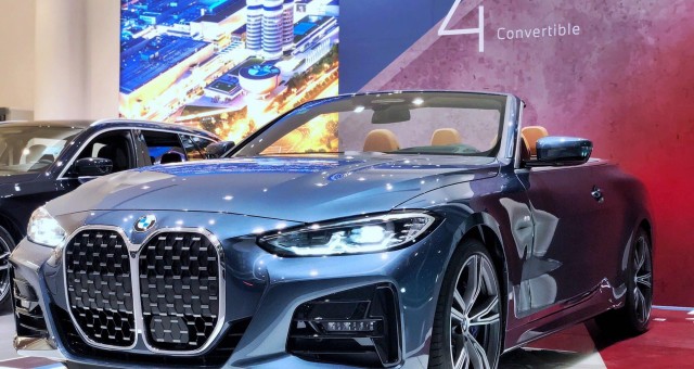 BMW 430i Convertible 2021 đầu tiên “sừng sững” tại Việt Nam cùng giá bán 3,3 tỷ đồng