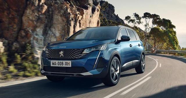 Có nên mua Peugeot 5008 với giá 1,2 tỷ?