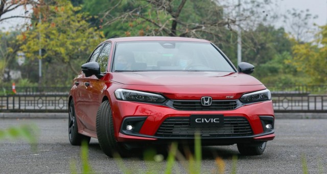 Honda Civic 2022 liệu có xứng đáng với mức giá gần 900 triệu đồng?