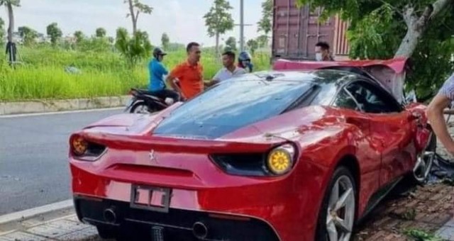 Chi phí 'khủng' để sửa chữa chiếc Ferrari 488 đâm gốc cây ở Hà Nội trở về nguyên trạng