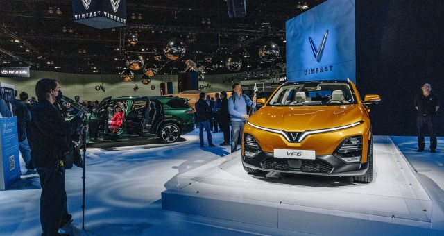 Cận cảnh VinFast VF6, VF7 tại triển lãm LA Auto Show 2022